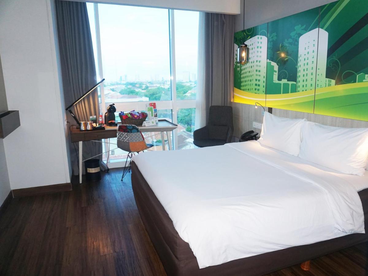 Ibis Styles Jemursari Hotel