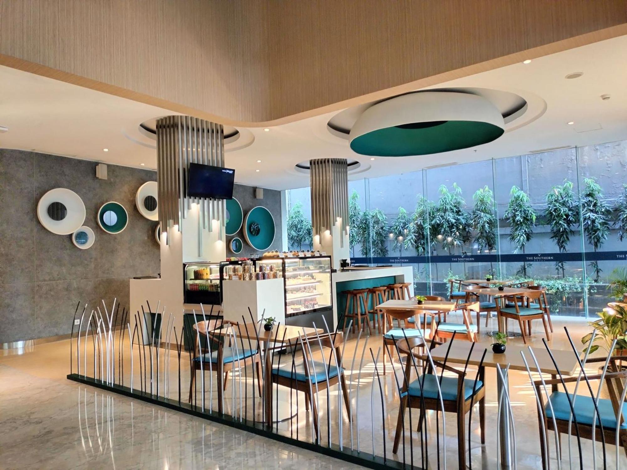 Ibis Styles Jemursari 4*