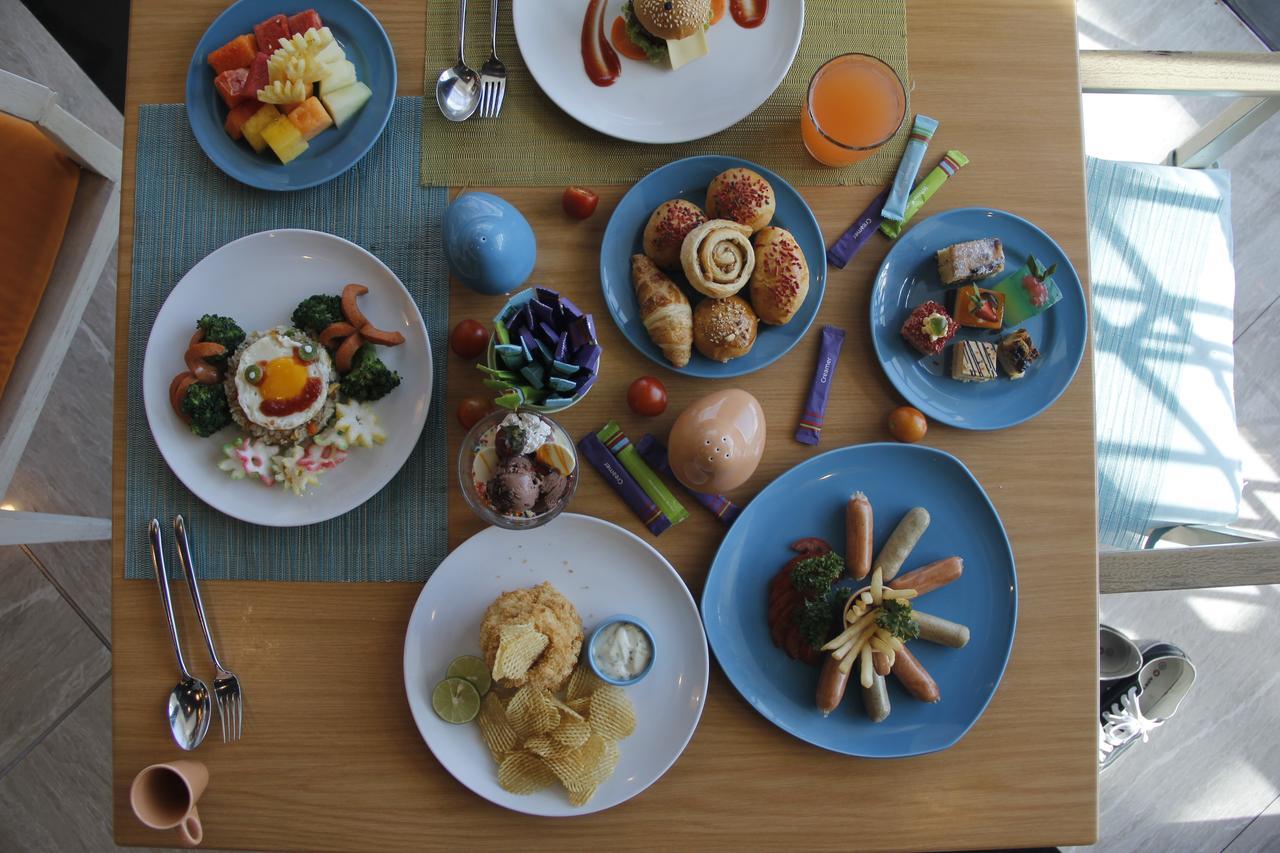 Ibis Styles Jemursari Hotel